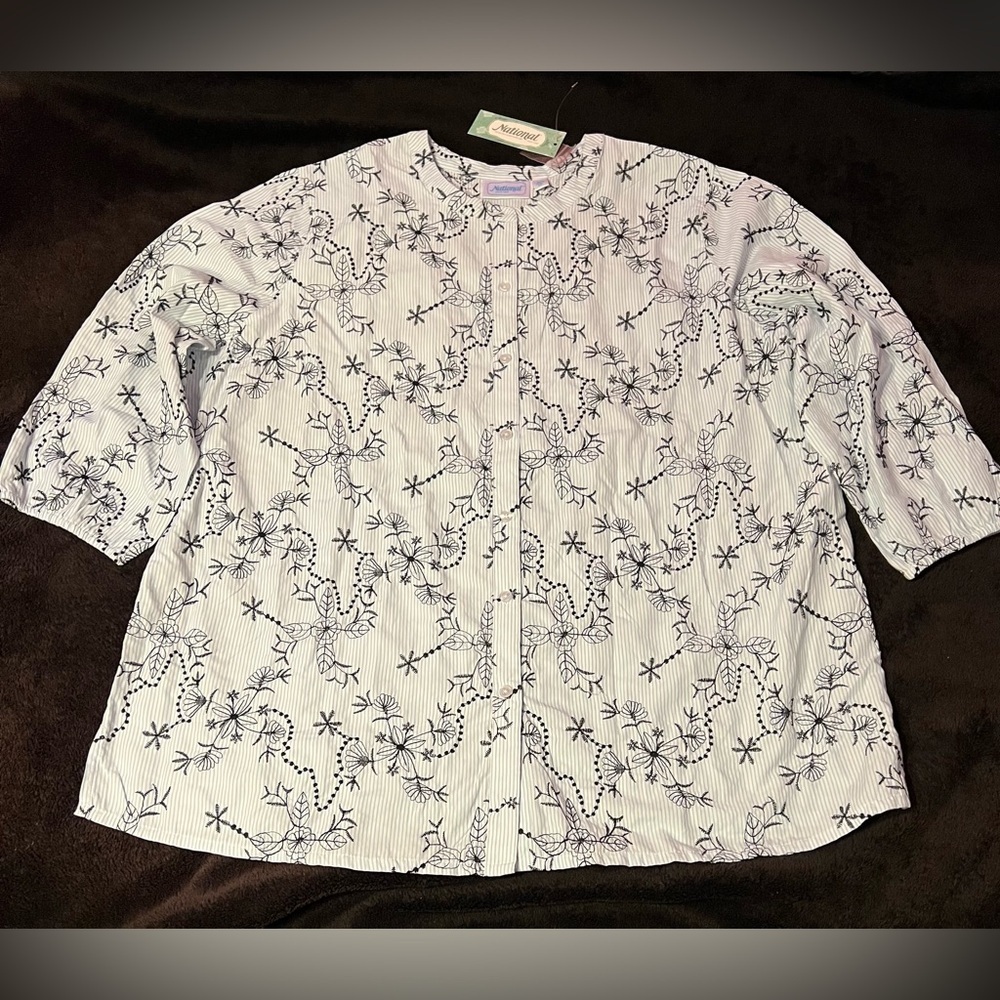 ๐ National Button Down Womenโs size 2XL Blouse NWT - Picture 1 of 6